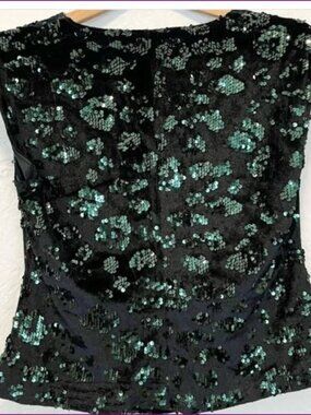 T Tahari Green and black velevet sequin top